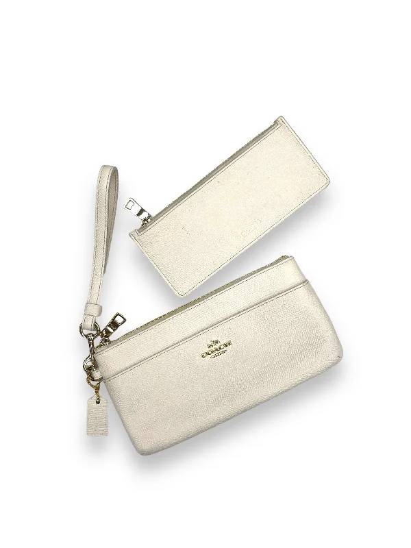 Wristlet Designer By Coach  Size: Medium