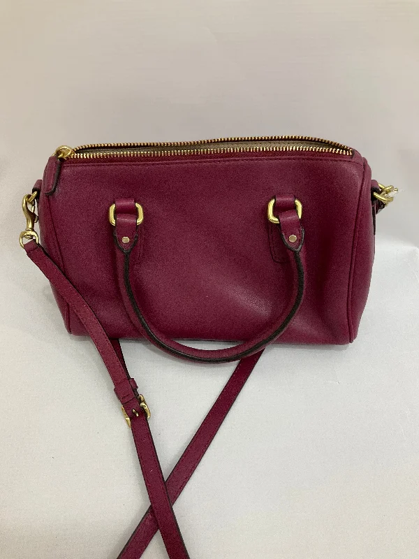 Crossbody Designer By Coach  Size: Medium