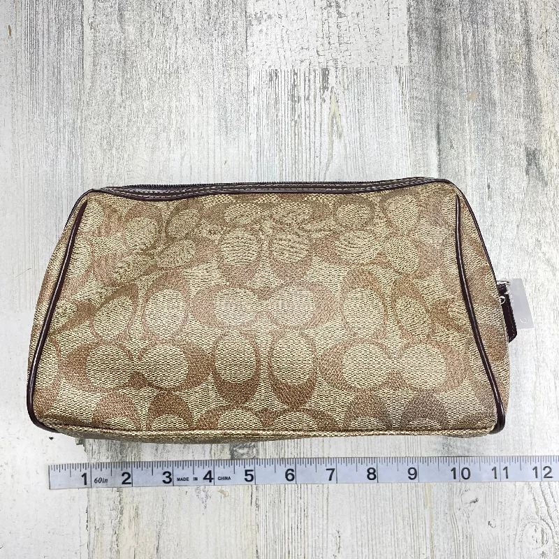 Makeup Bag Designer By Coach  Size: Medium