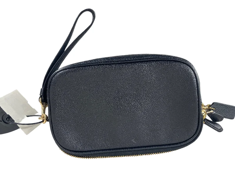 Wristlet Designer By Coach  Size: Medium